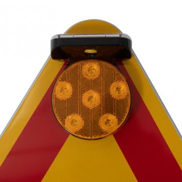 zoom sur une des lumières du Panneau Triflash AK14.