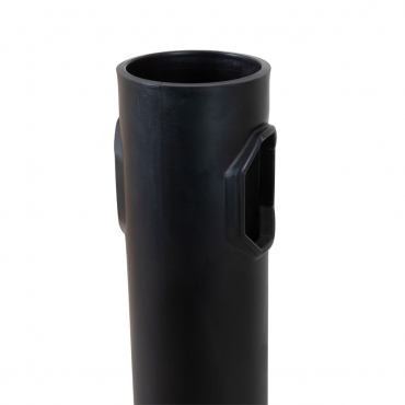 Vue de 3/4 des trous d'emboitement des 2 lisses supérieures de la barrière de protection pour rack