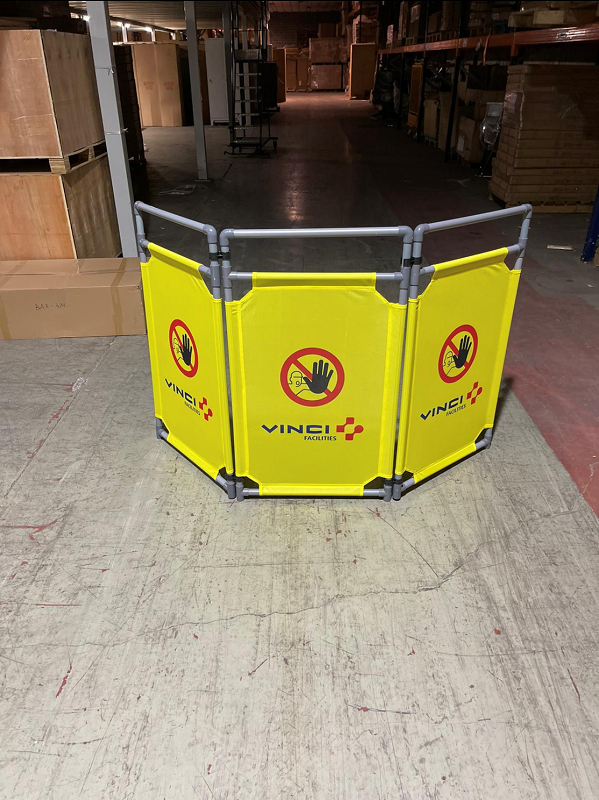 barrière d'intervention trois volets jaune avec message personnalisé, Panostock